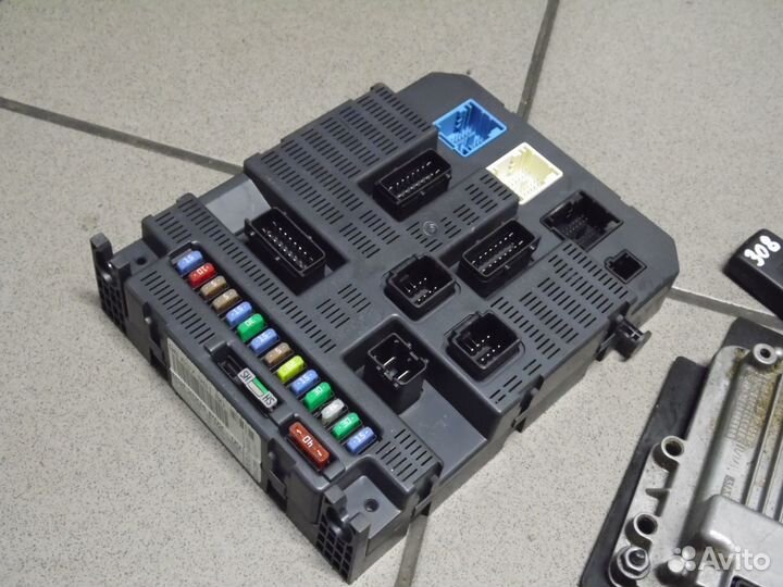 Комплект эбу 1.6 МКПП Пежо 308