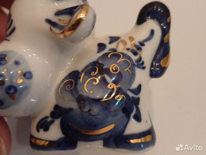 Весёлая корова