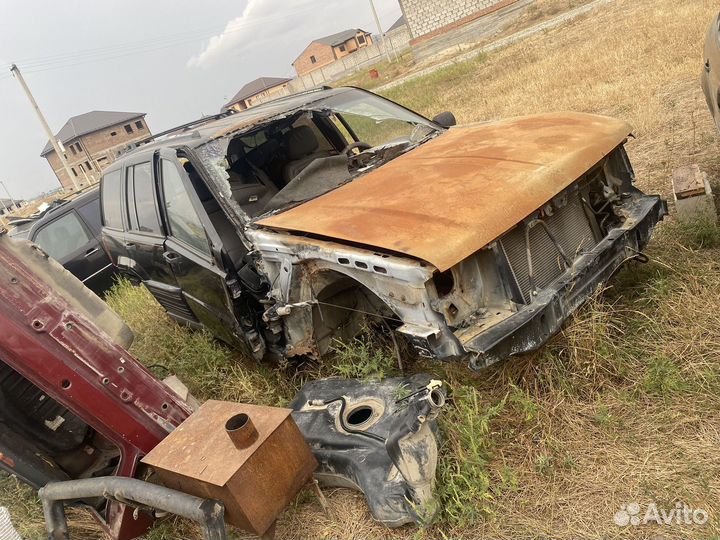 Jeep grand cherokee по запчастям