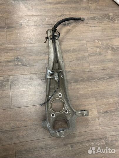 Кулак поворотный передний правый Porsche Cayenne