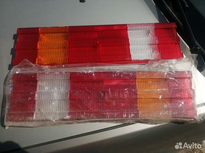 Стекло заднего фонаря