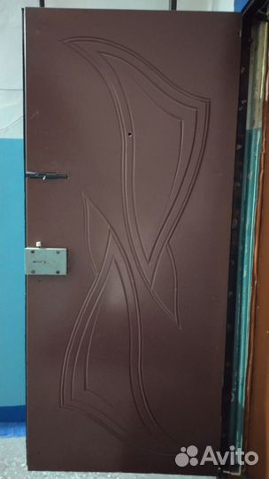 Дверь входная металлическая