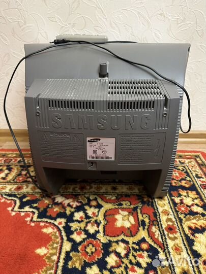 Телевизор samsung