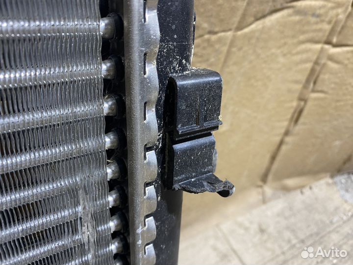 Радиатор основной Volkswagen Polo 6R0121253