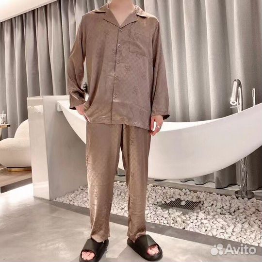 Пижамный костюм Gucci