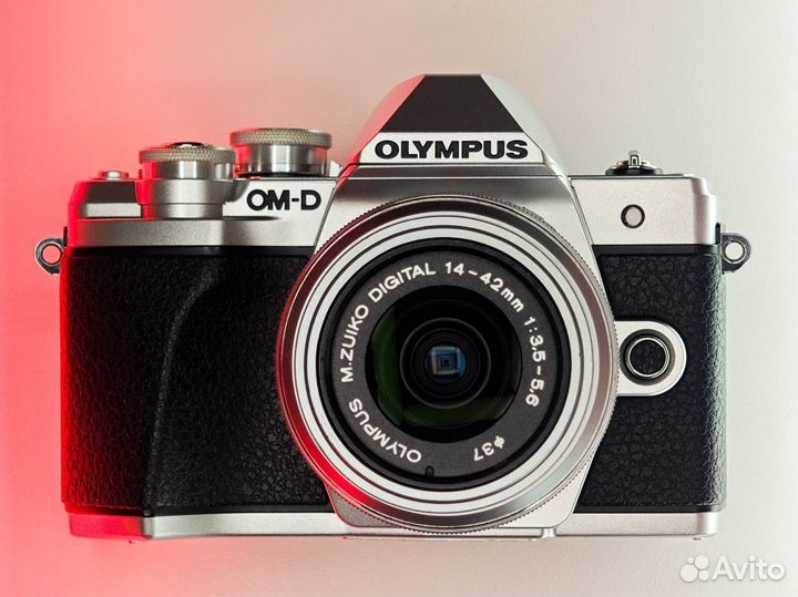 Фотоаппарат Olympus OM-D E-M10 Mark III kit