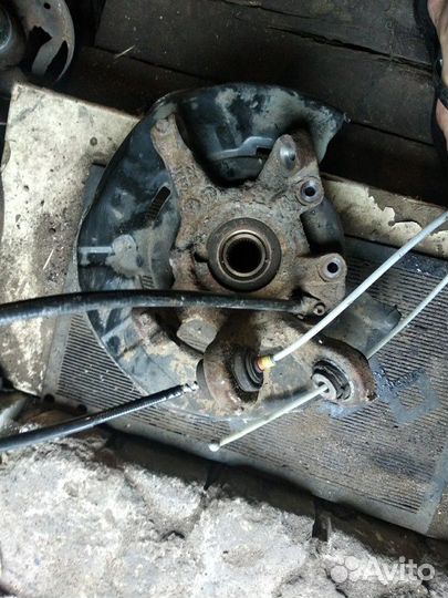 Задние цапфы(кулаки) с бмв е90 330D