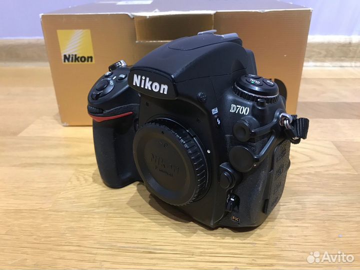 Nikon D700 body (пробег 22 тыс. кадров)