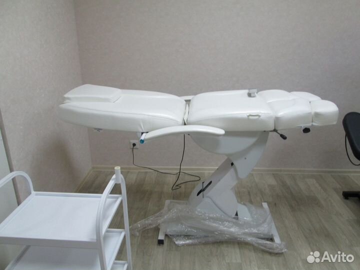Педикюрное кресло Нега 5 электромотора в наличии