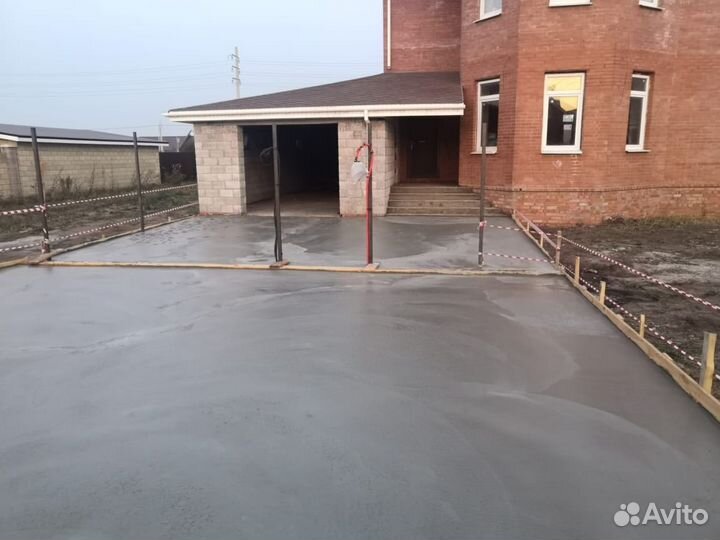 Бригада строителей