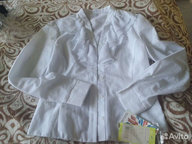 Школьные блузки и водолазки 146-152