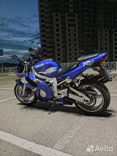 Yamaha R6
