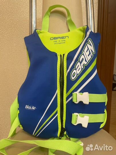 Жилет спасательный