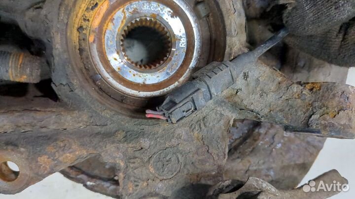 Ступица (кулак, цапфа) Mercedes R W251 2005, 2009