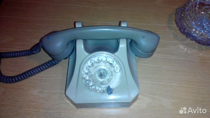 Телефон
