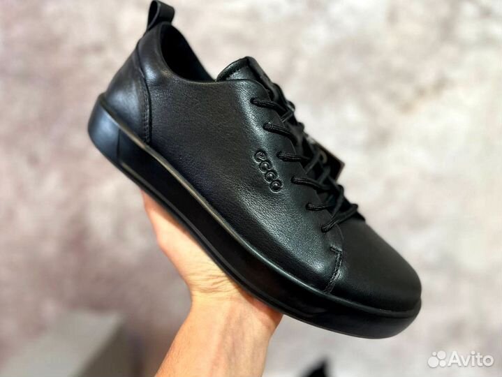 Кроссовки Ecco современные