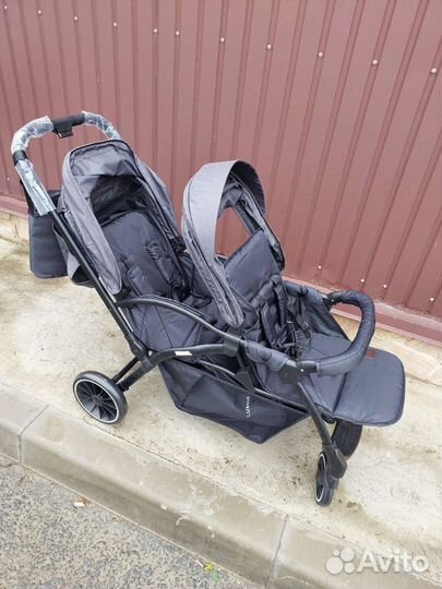 Коляска для двойни/ погодок (практичная)