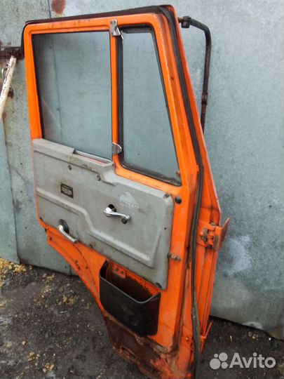 Дверь правая камаз 5320