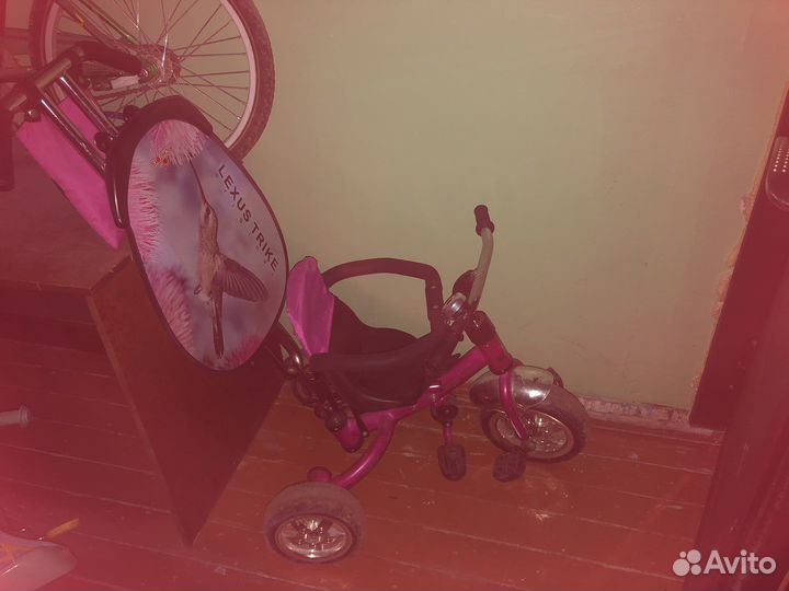 Детский велосипед трехколесный с ручкой бу