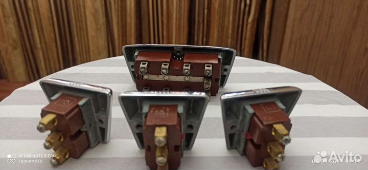 Кнопка управления стеклоподъёмниками Чайка газ 13