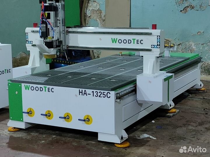 Фрезерный станок по дереву с чпу WoodTec HA1325