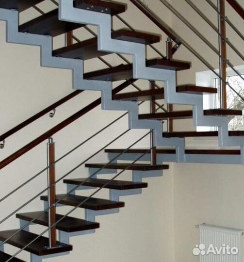 Металлический Каркас Лестницы на Монокосоуре в Кот