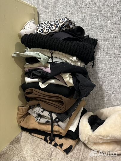 Вещи на девушку пакетом 42р примерно