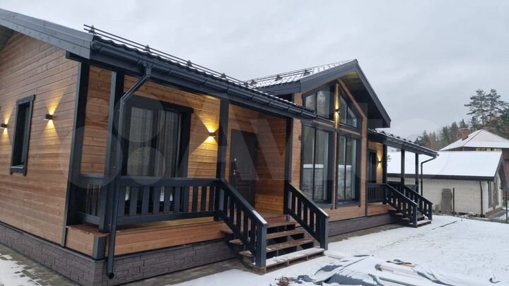 Дом 141 м² на участке 8 сот.