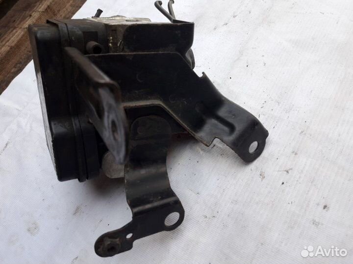 Блок управления ABS Toyota Allion ZZT240 1zzfe