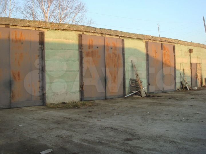 Гараж, > 30 м²