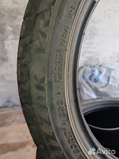 Bridgestone Blizzak VRX 205/50 R17