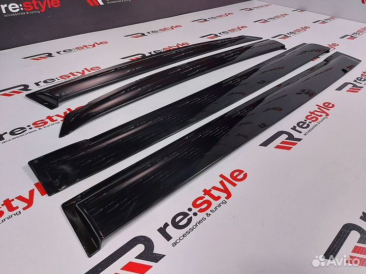 Ветровики Toyota Noah 80