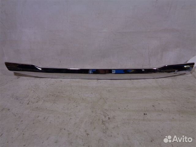 Накладка крышки багажника Mitsubishi Pajero Sport