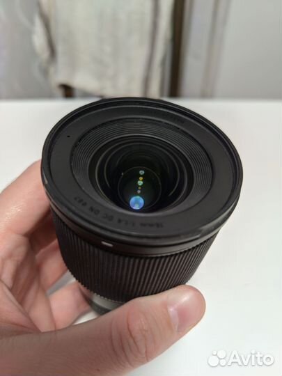 Объектив Sigma 16mm 1.4 Sony E