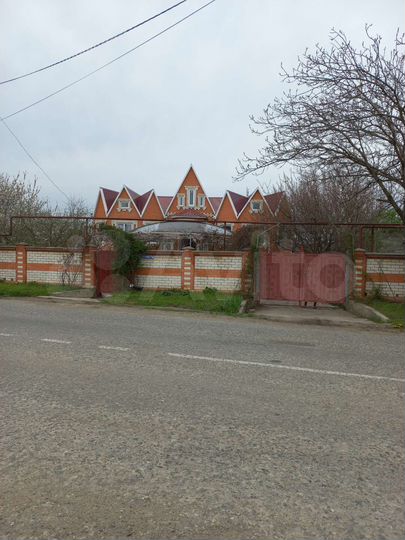 Дом 242 м² на участке 11 сот.