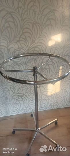 Вешалка напольная