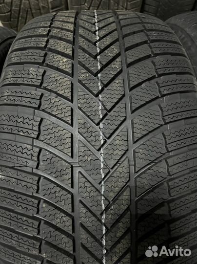 Bridgestone Blizzak LM-005 295/40 R21