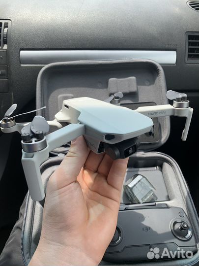 Квадрокоптер dji mavic mini combo