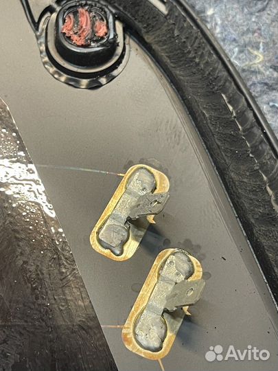 Стекло в заднее крыло Toyota Land Cruiser 200 new