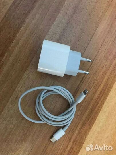 Зарядное устройство для телефона