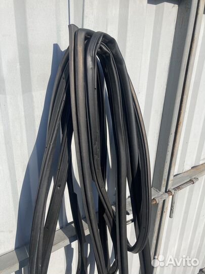 Уплотнитель на двери hyundai accent