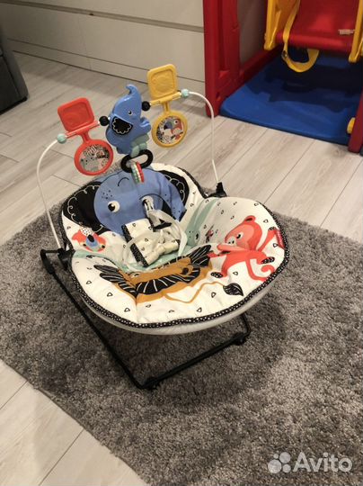 Шезлонг для новорожденных