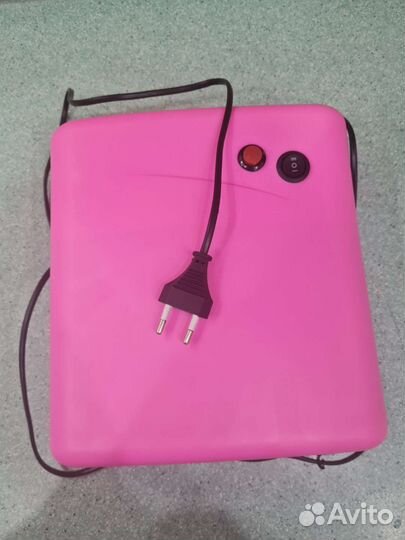 Лампа люминисцентная для закрепления гель лака