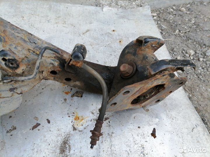 Рычаг подвески продольный задний правый Nissan