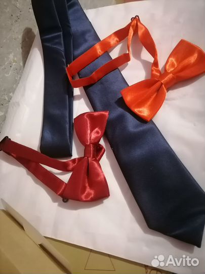 Галстук мужской и бабочки