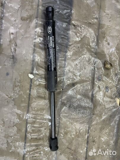 Амортизаторы капота kia sorento