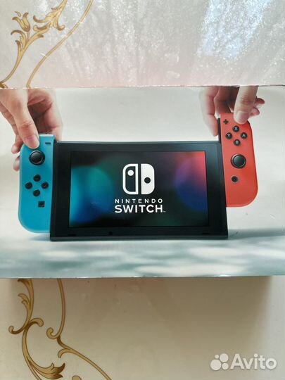 Nintendo switch rev 1 прошитая (+ чехлы)