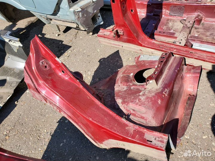 Порог правый tiida sedan (сапожок)