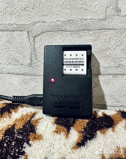 Зарядное устройство olympus Li-40C