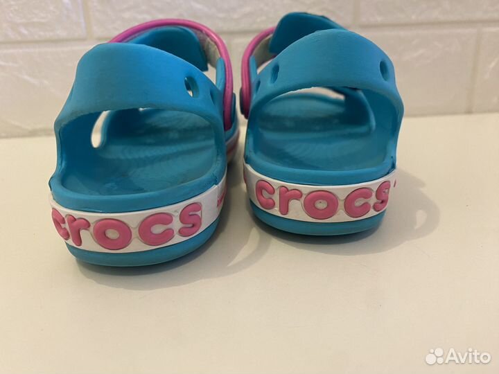 Сандалии для девочки Crocs c9